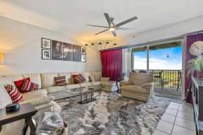 Newly Updated Smoke-Free Sanctuary Designed for 6